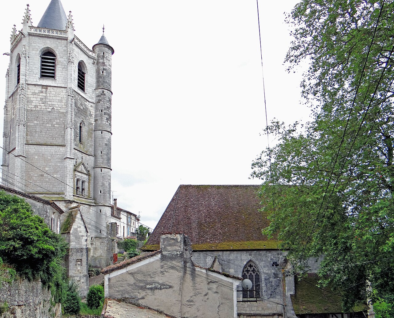 Hautefage - la tour, la balade de la Malausie - 4.9km