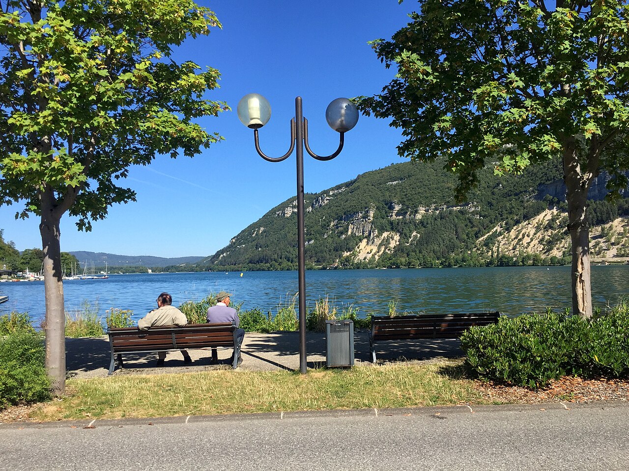 Baignade au lac de Nantua