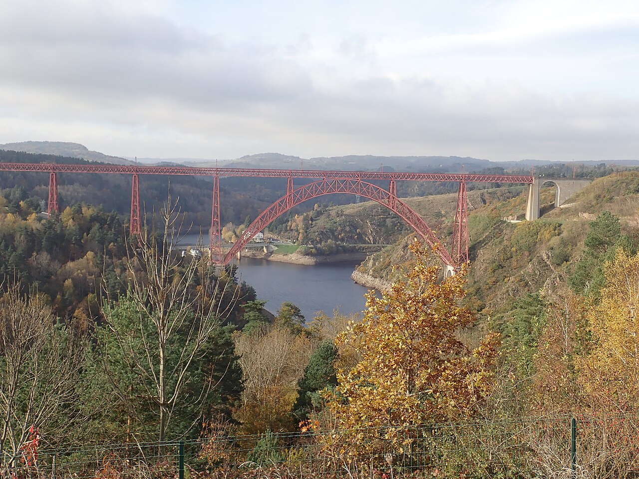 Viaduc de Garabit — belvédères libres